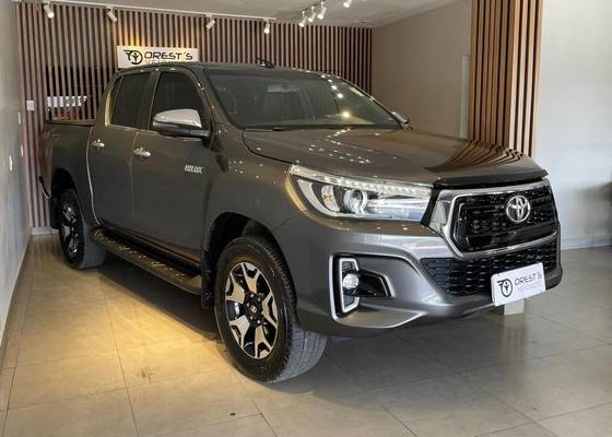 TOYOTA HILUX 2.8 SRX 4X4 CD 16V DIESEL 4P AUTOMÁTICO